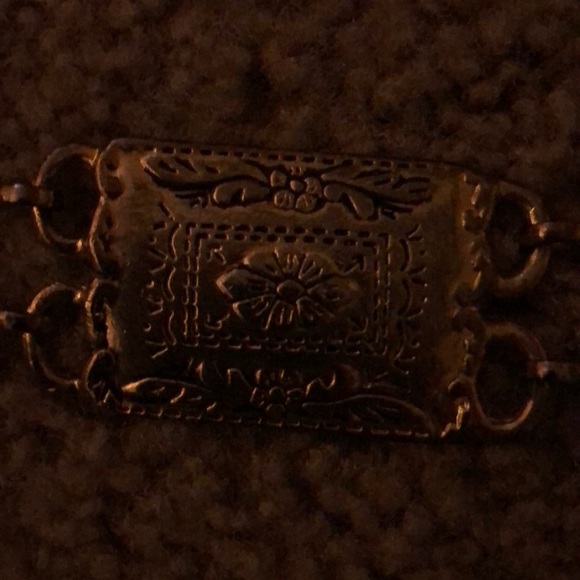 Womens Concho Style Silver Metal Adjustable Belt - Picture 3 of 5